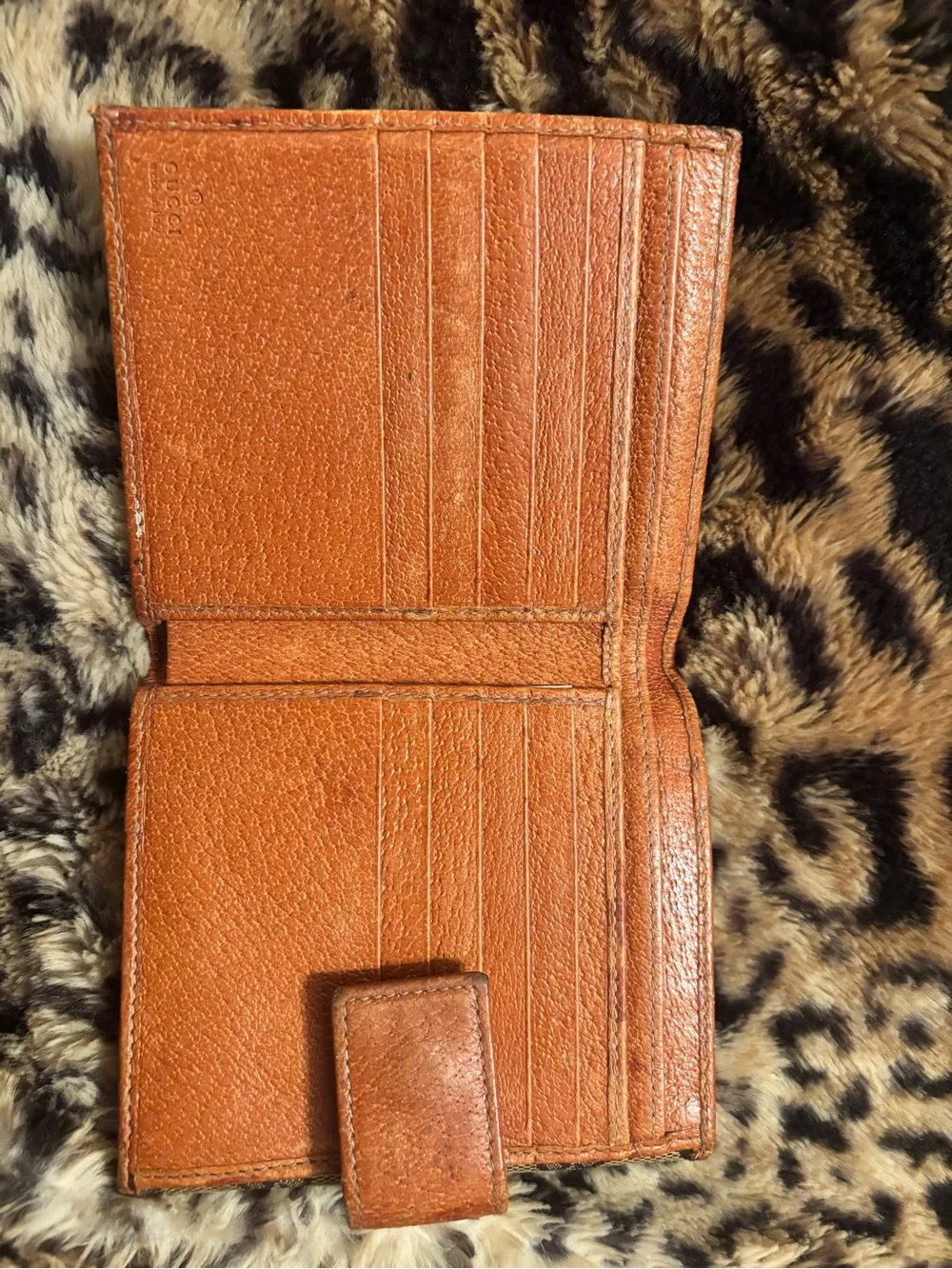 Gucci bifold wallet